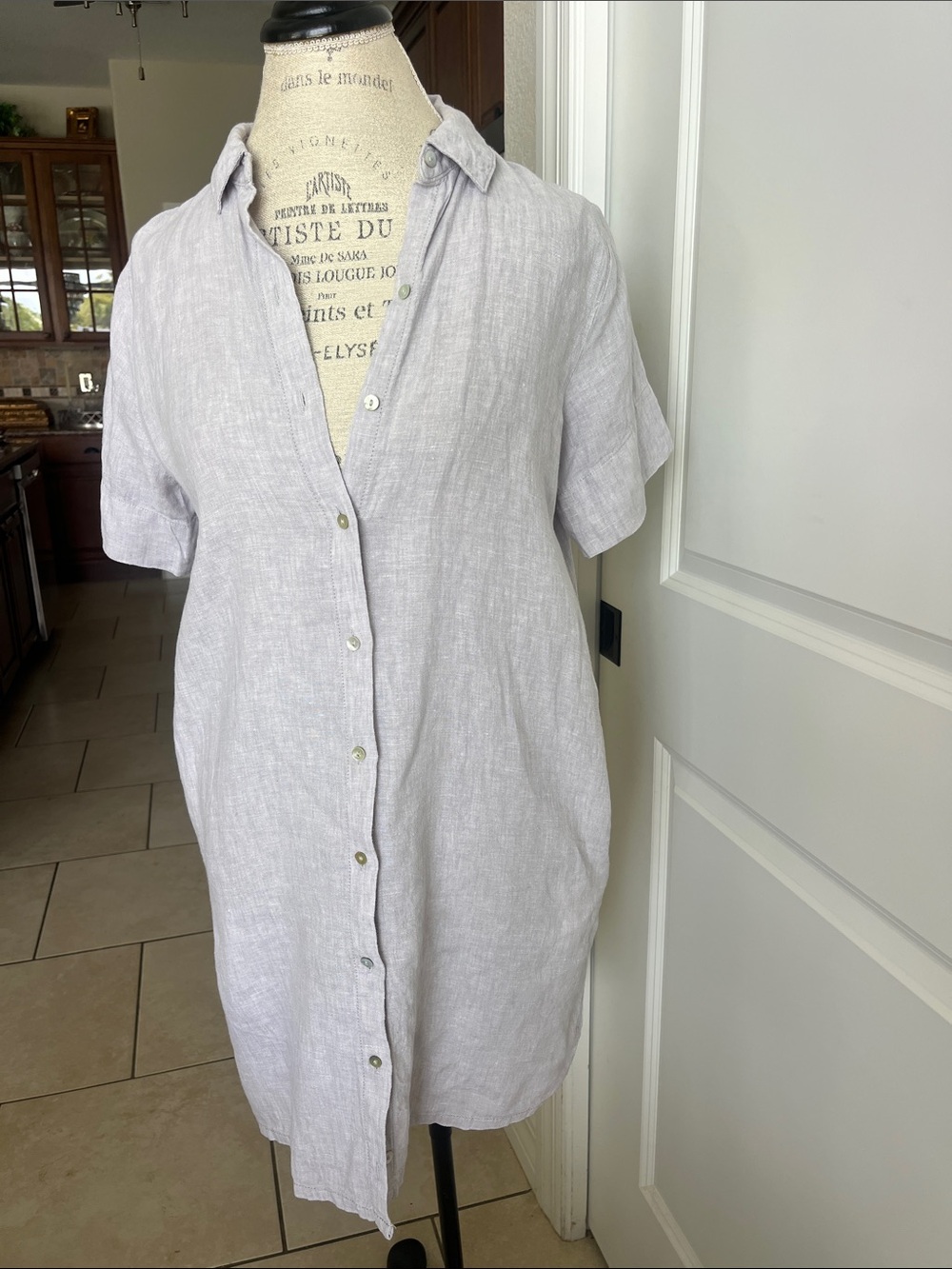 Tahari oatmeal EUC button down 100% linen midi dress size small